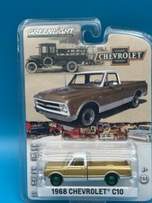 GREENLIGHT 1968 CHEVROLET C10 CHASE GOLD & WHITE M21