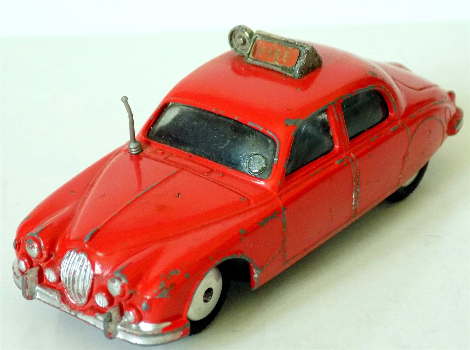 Corgi 213s, Jaguar Fire Chief's Car - Free Price Guide & Review
