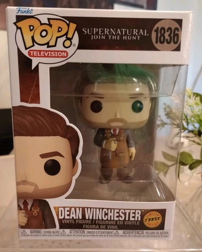Funko Pop! Supernatural Dean Winchester in Apron Chase #1836 w/Protector