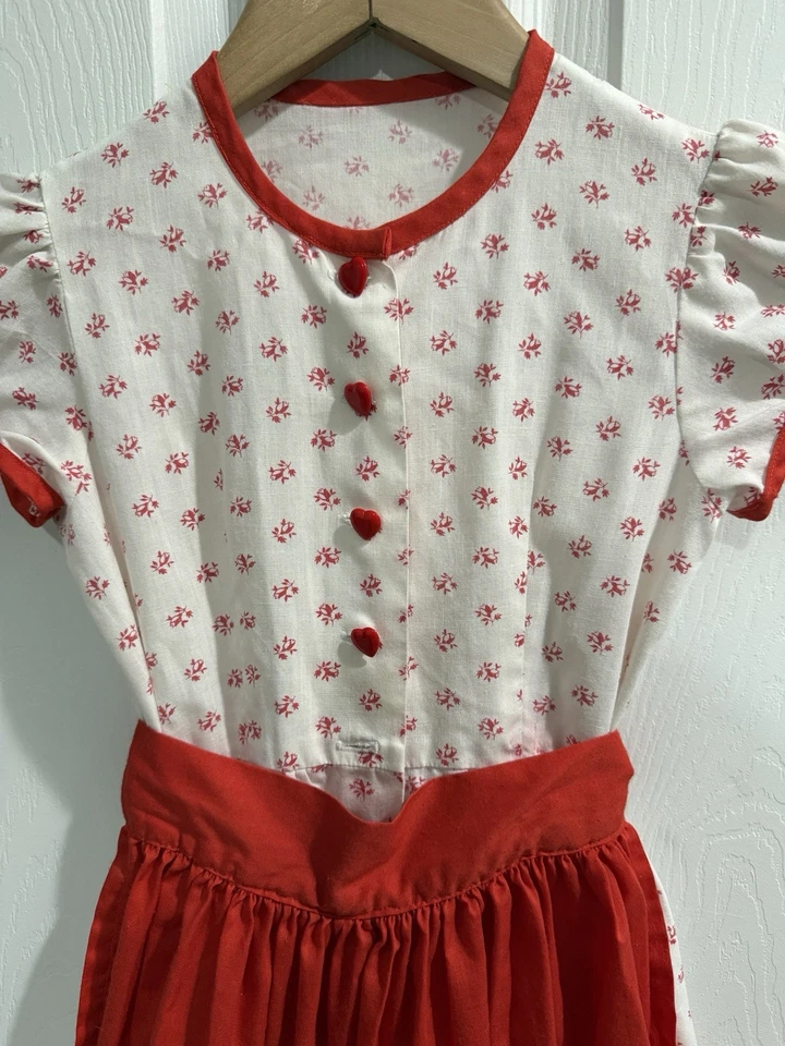Vestido Oktoberfest Edelweiss para niñas con delantal corazón botones hecho a mano? Faltan etiquetas Foto 4 de 4