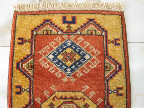 Small Vintage Oriental Rug 20x39 in Turkish Rug Wool Rug Hand Made Rug Boho Rug - Picture 5 of 14