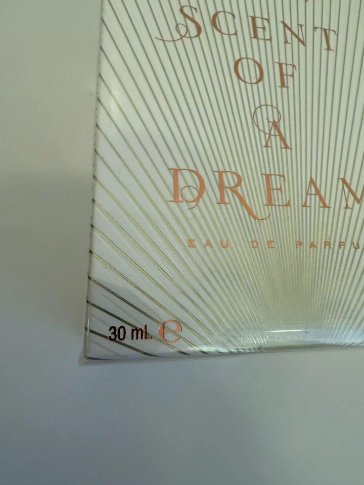 Perfume Charlotte Tilbury Scent of A Dream 30 ml-Spray/Parfum/EDP Foto 2 de 2