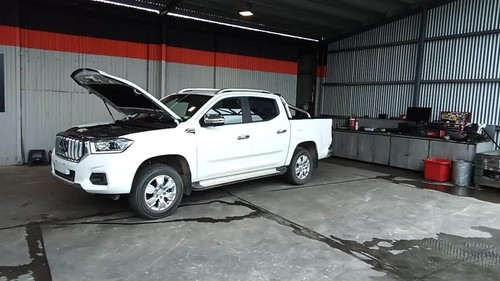 LDV T60 07/17-ON FRONT SUNGLASS HOLDER SK8C - Video 1 of 1