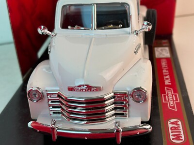 1:18 Scale Diecast Mira 1953 Chevrolet Pickup Truck with Texaco