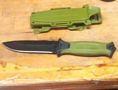 Jagdmesser 15 cm inkl. Scheide grün/schwarz Gerber StrongArm Nachbau