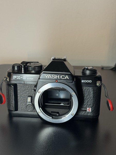 Yashica FX-3 2000 + 50mm 1.9