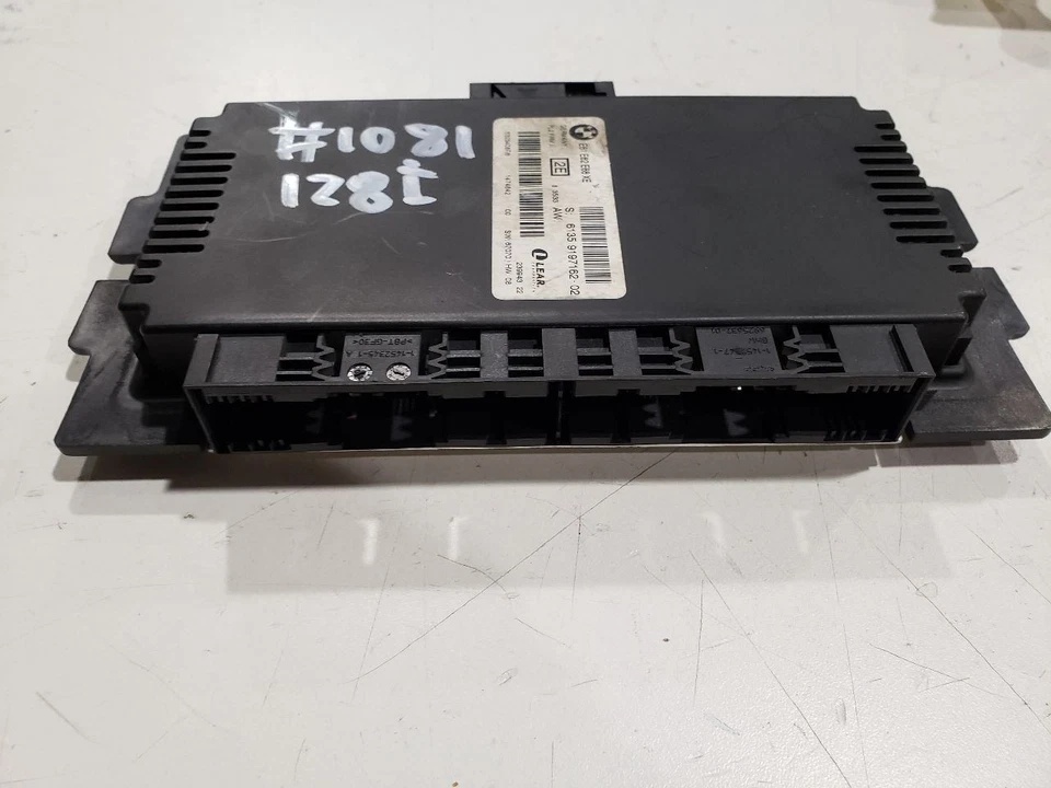 Módulo de recursos de espacio para pies FRM - BMW 128i E82 2009 automático - OEM 9197162 Foto 4 de 4