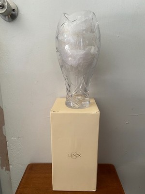 Lenox Opal Innocence Full Lead Crystal Hand-Cut Vase Plant Leaves 10 3/4'' Etched