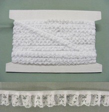 Gathered Narrow White Lace X 20 Mts 1249 