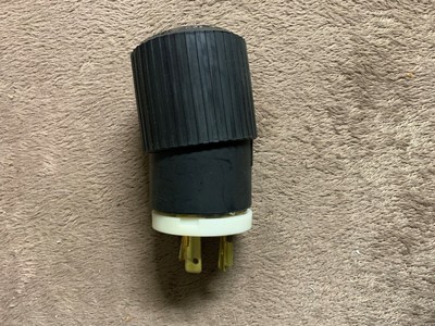 Bryant Industrial Locking Plug Twist Lock NEMA L5-20P L5-20 20A 125V 70520NP