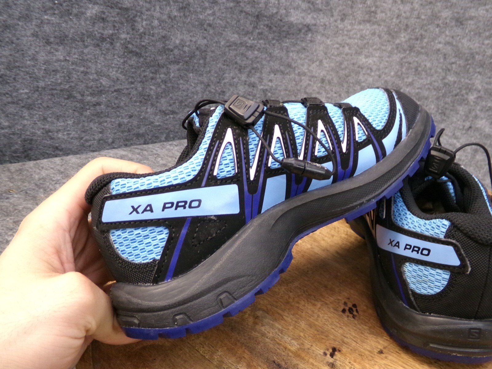 Scarpe da corsa sportive Salomon XA Pro ragazzo taglia 4 blu nere slip on sneakers