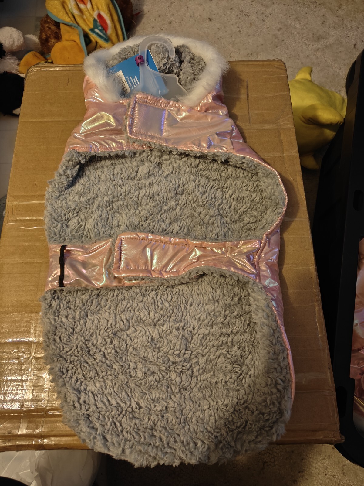 YT1-Vibrant Life Pet Jacket MEDIUM 20-50 Lb. Glitter Pink Fur Lined New