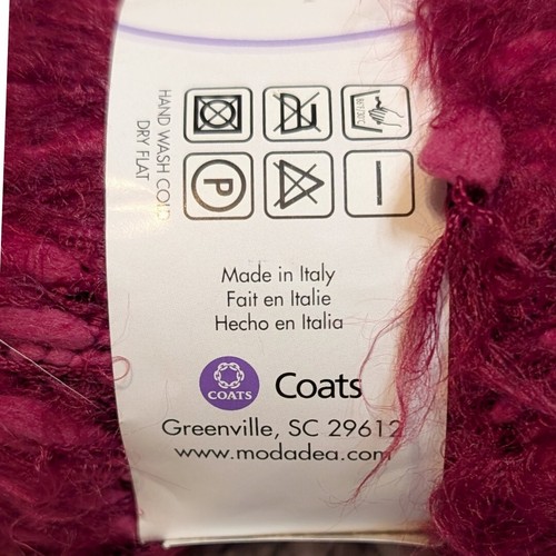 2 New Skeins Moda Dea Eden Yarn - 1.76oz - #5378 Apple - Picture 2 of 4