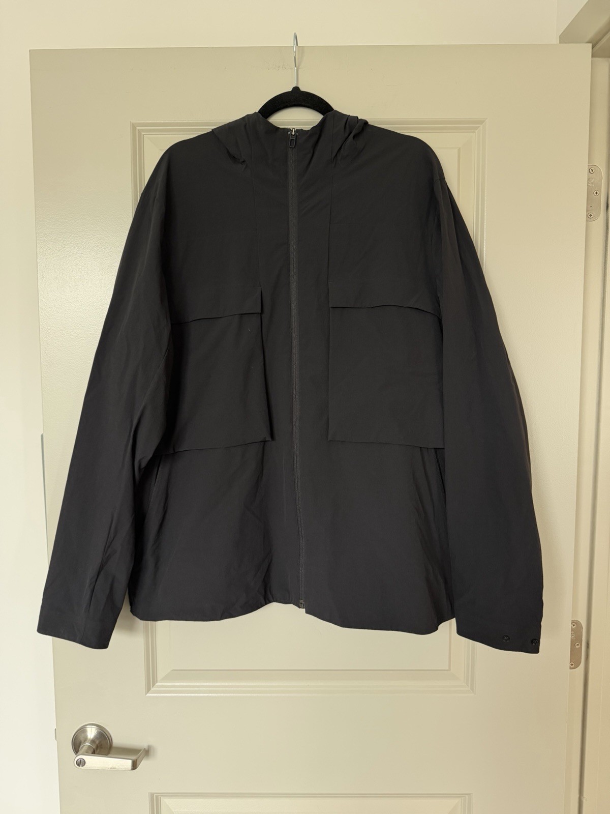 Lululemon Stretch Cargo Jacket in Black Men's Size Large Hooded image 3