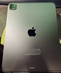 iPad Pro 11in 2nd Generation 128GB | eBay