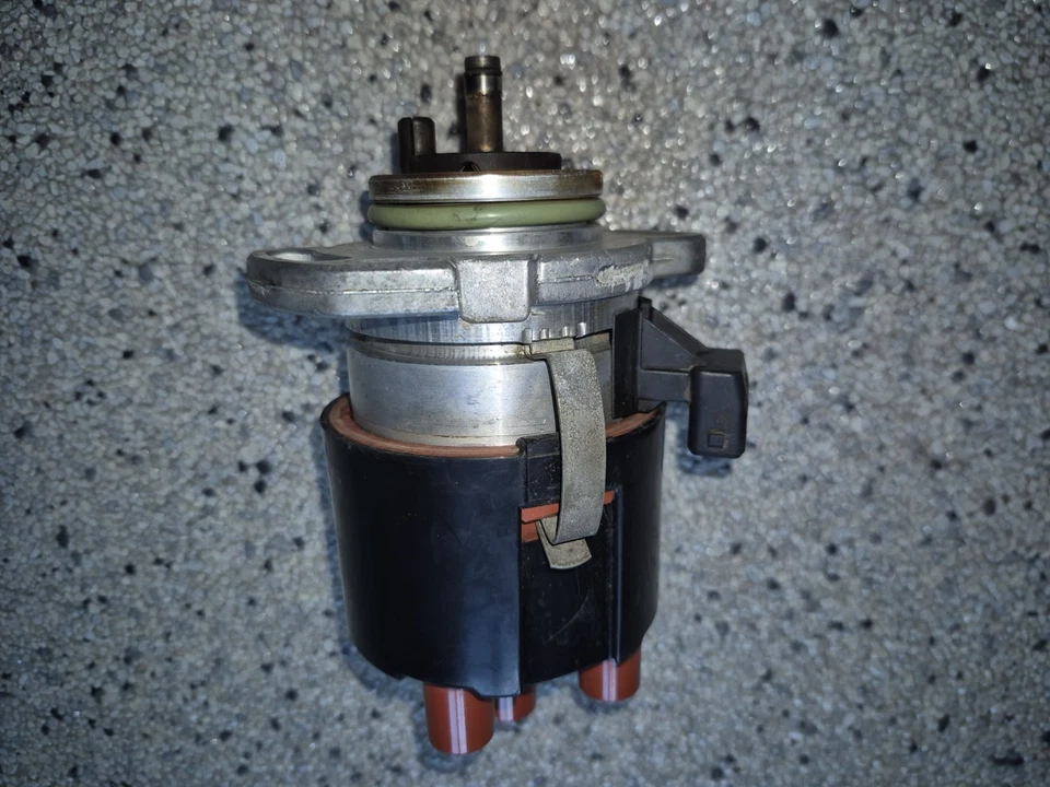 VW Polo 86c Bosch Zündverteiler  0237 521 050  VW 030 905 205 AA. Nur 2J. eingeb - Bild 2 von 3