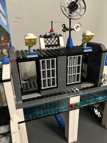 Lego City Police Station (7498) 100% Complete With Minifigures