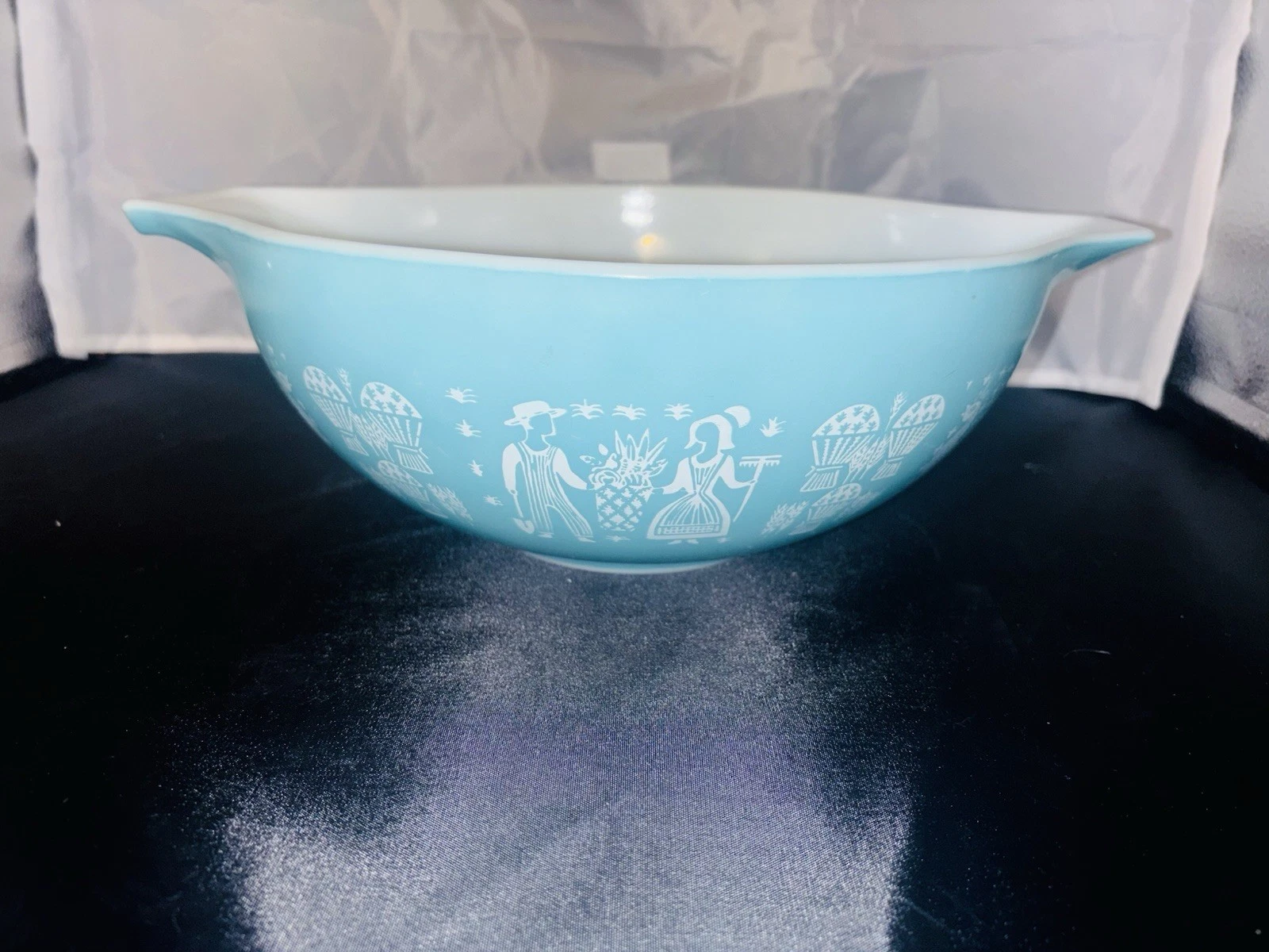 Vintage Pyrex Amish butterprint 444 turquoise cinderella Mixing bowl