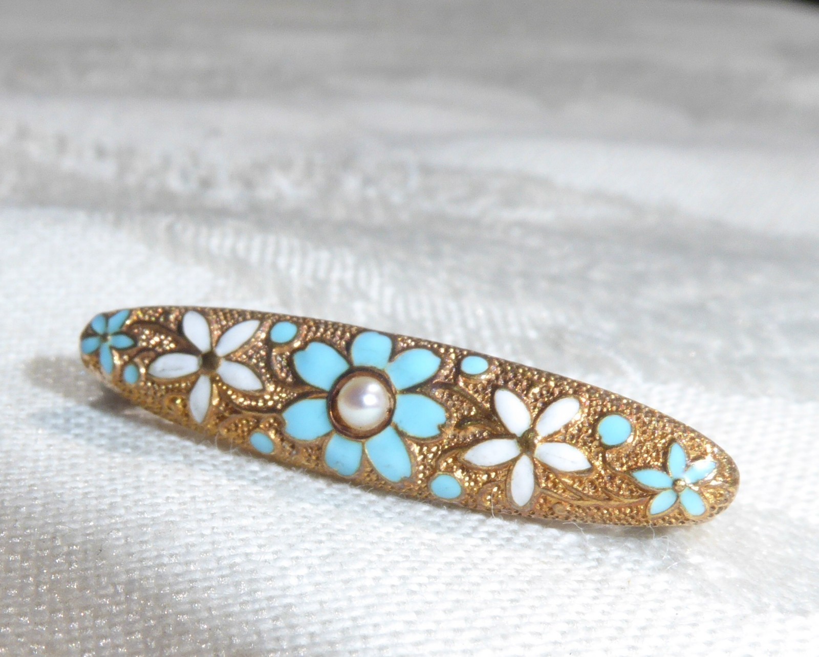 VICTORIAN SIGNED 14k YELLOW GOLD BLUE WHITE ENAMEL FLOWER PEARL BARPIN BROOCH