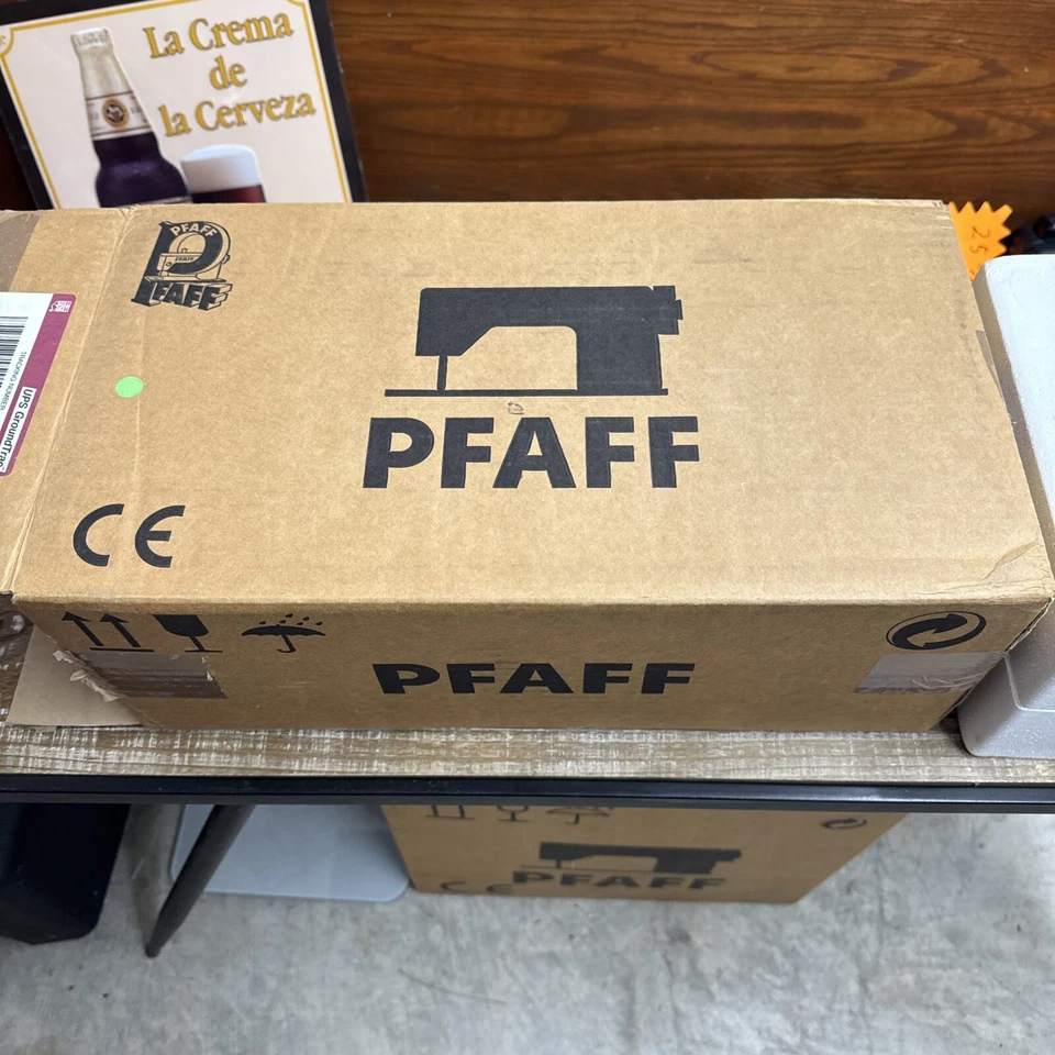 PFAFF 7570 Creative Fantasy Embroidery Unit~ 3 Hoops, Manual & Unit AS IS - Image 4 of 4