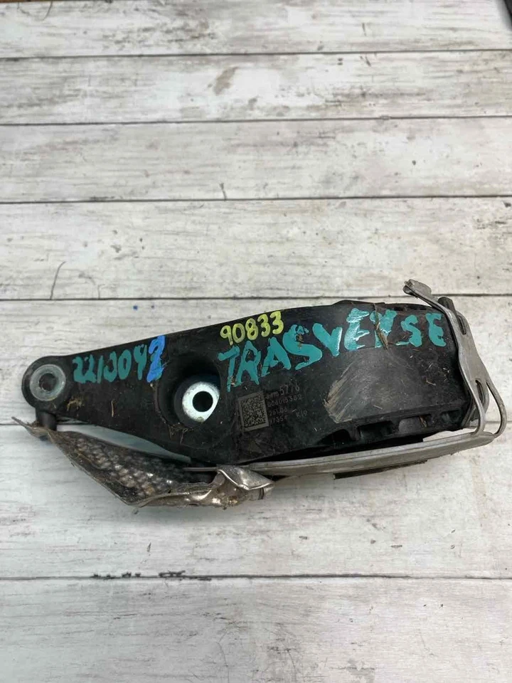 Chevrolet Traverse engine frame mount 2018 3.6L front wheel drive OEM 84185776 - Image 3 of 4