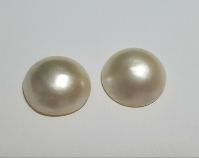 Set of 2 Mobe pearls. 13.5 - 14.0 mm round mobe pearls.