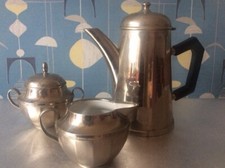 Porzellan Kaffeekanne metall, Art Deco,  mit Milchk&auml;nnchen u. Zuckerdose