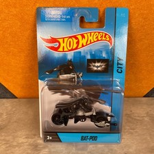 Hot Wheels City Bat-Pod The Dark Knight Batman Motorcycle Diecast X2082 (READ)