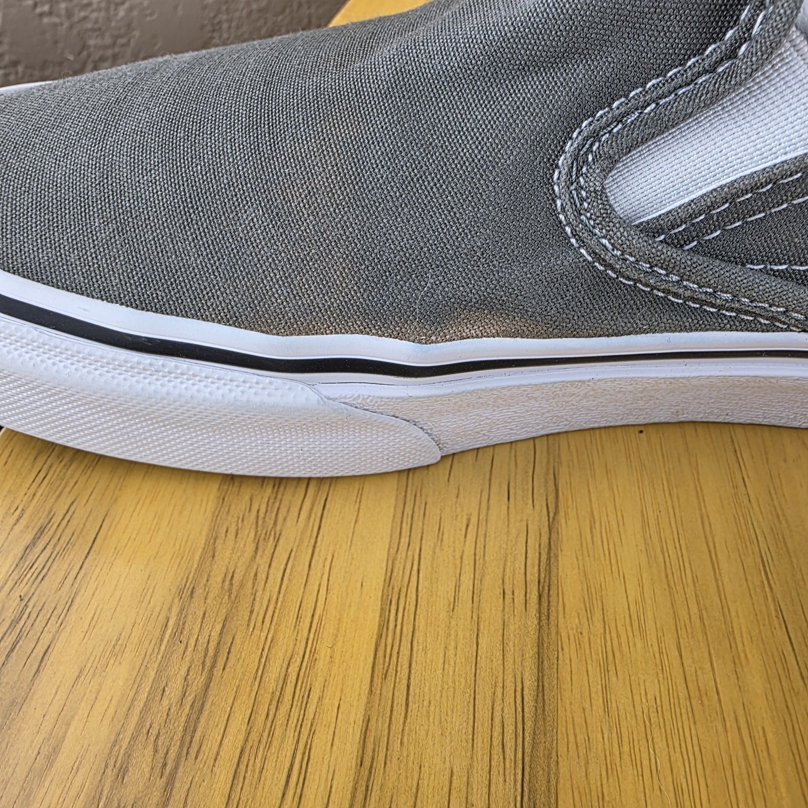 Gray VANS Mens Size 7 Womens Size 8.5 Old Skool Low Top Skate Shoes thumbnail 7