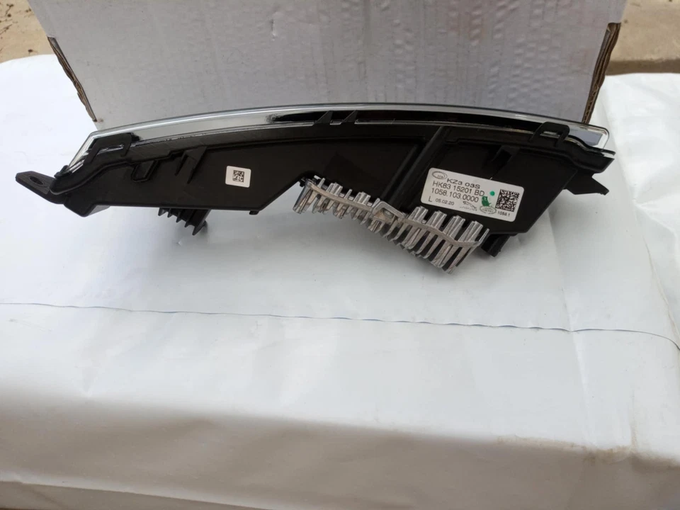 Jaguar Land Rover SET OF (LH)+(RH) - T4A28764 + T4A28763 - Image 4 of 4