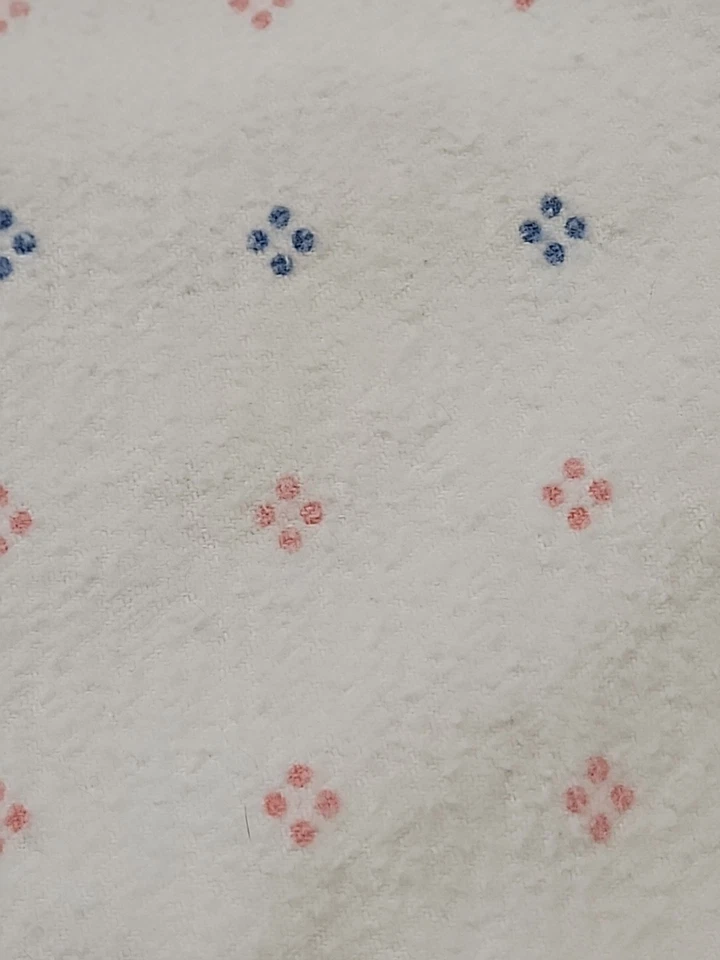 Manta de cuna recortada satinada Dundee ABC Baby Mickey Minnie 1984 de colección Disney Foto 2 de 4