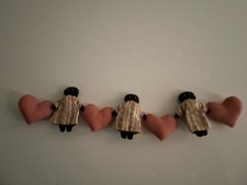 VINTAGE PRIMITIVE FOLK ART AFRICAN AMERICAN HANDMADE CLOTH DOLLS& HEARTS 15WIDE