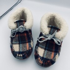 Minnetonka Cabin Bootie Plaid Women  s Fur Lined Slippers US Size 7N