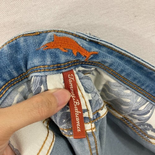 Tommy Bahama Men's size 40 x 32 Blue Soft Comfy Slim Leg Jeans - 第 2/12 張圖片