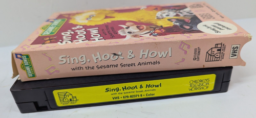 Sesame Street Sing Hoot & Howl 1991 VHS Tape W/ Lyric Poster - Picture 10 of 17