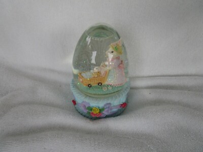 LOVELY~~Mother Rabbit Bunny Pushing Baby Bunny in Stroller  Snow Globe~~NICE!!