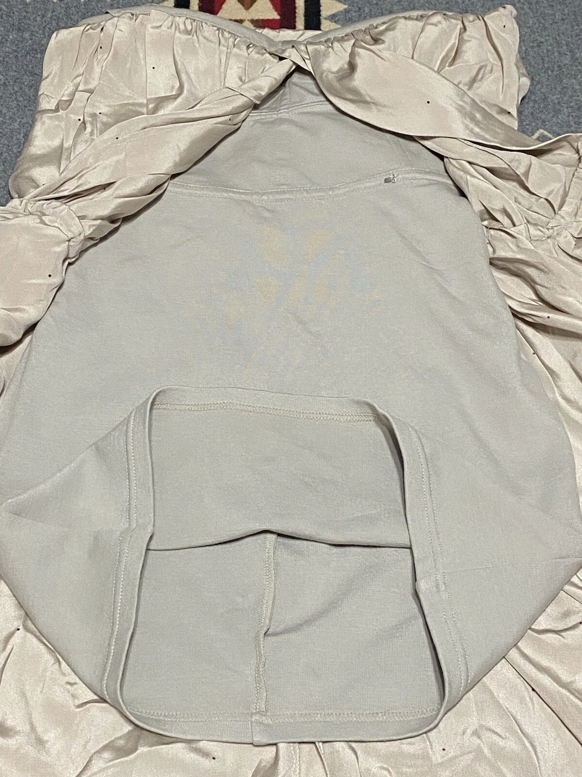 Abito Acne Studios Davina in seta a pois taglia 34 rosa beige nuovo con etichette BR