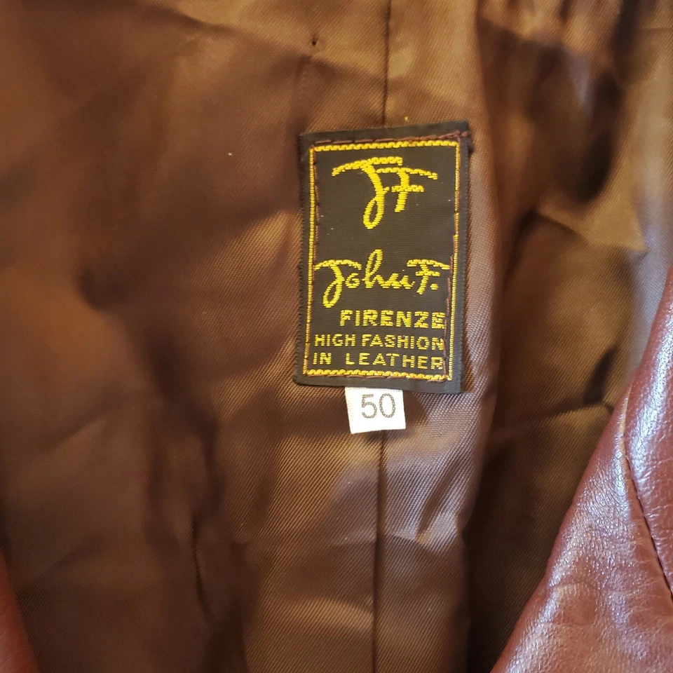 Trench coat vintage década de 1970 John F. Firenze couro marrom bolsos cinto aba traseira tamanho 50 - Imagem 4 de 4