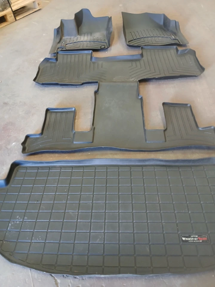 2023 别克 Enclave Weather Tech 脚垫和座椅套(二手) — 第 3/4 张图片