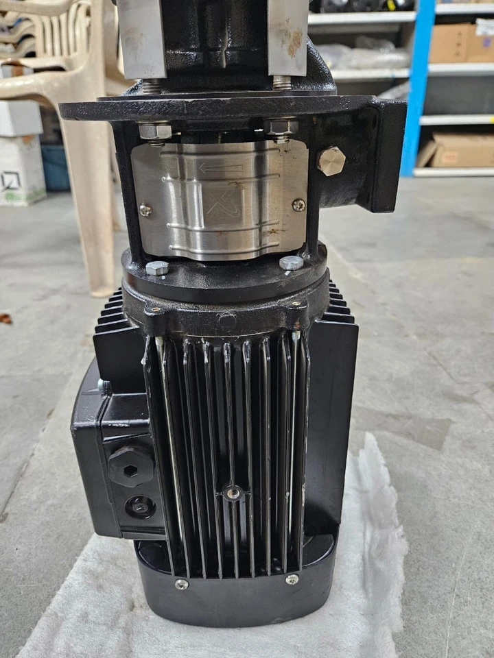 BOMBA CENTRÍFUGA VERTICAL MULTIETAPA GRUNDFOS CRK2-180/13 P-M-A-AUUV Foto 4 de 4