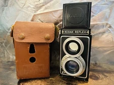 Kodak Reflex 6x6 Medium Format 620 Film TLR Twin Lens Camera with field case