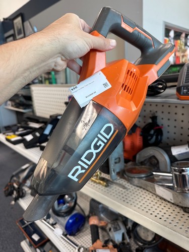 RIDGID 18V Cordless Hand Held Vacuum R860902 Black/Orange - Excellent Condition