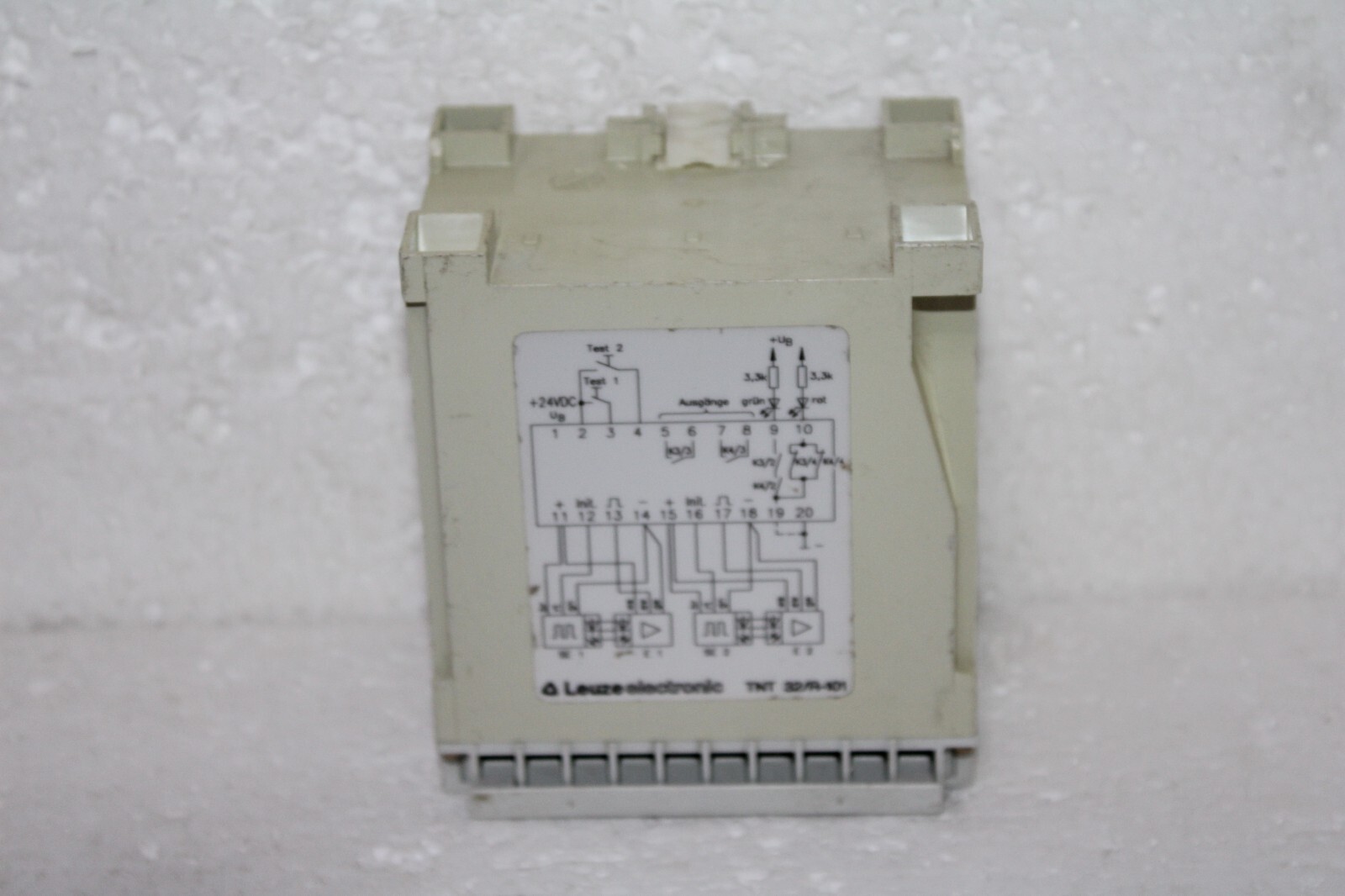 Leuze TNT 32/R-101 Safety Relay