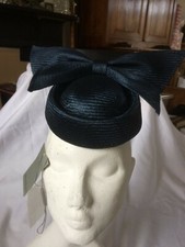 WHITELEY MADE IN ENGLAND HUT MARINEBLAU. IM NEUZUSTAND MIT ETIKETT.