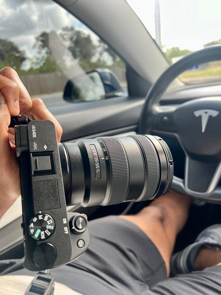 Sony E 16-55mm G Standard Zoom Lens for E-mount Cameras Black