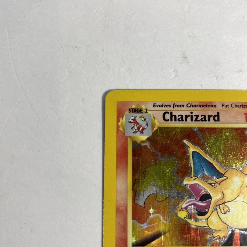 1999 Pokémon TCG Charizard 4/102 Holo Rare Base Set Unlimited Card - Image 4 of 4