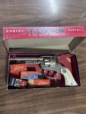 The Texan by Hubley 50 Shot Pistol Cap Gun Orig Box 1950's 4 Boxes Of Caps Lot