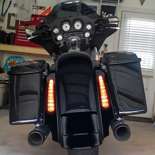 CVO Dual Cut Extended Rear Fender w LED + Wire Harness for Harley ...