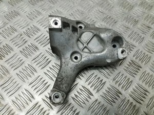 VW GOLF PLUS 5M1, 521 Klimakompressorhalterung 1K0260885B Petrol 55kw 34715728