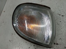 Clignotant Nissan SERENA
